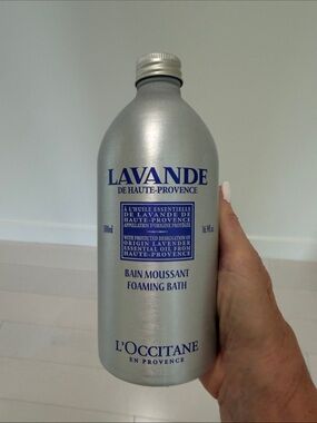 L'OCCITANE Lavender Foaming Bath - Silver Bottle with Blue Text